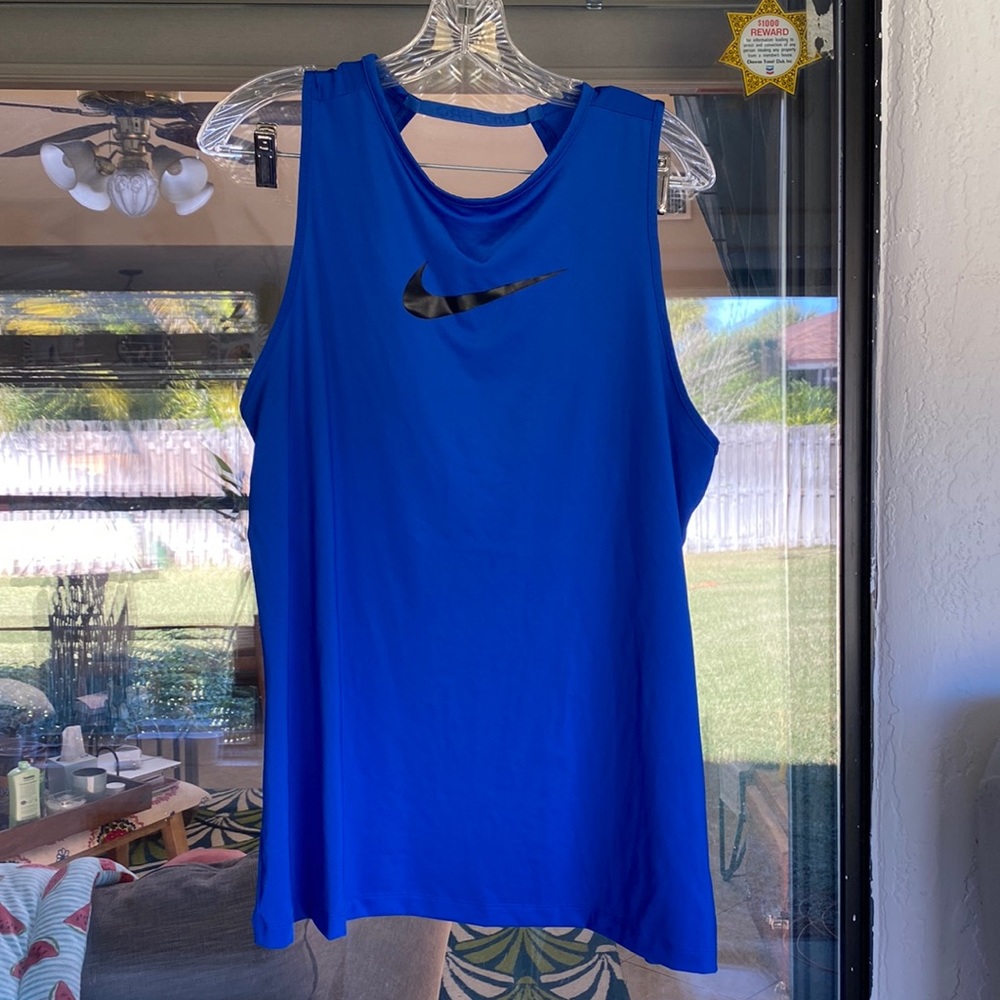 Nike pro Sri-fit tank size large